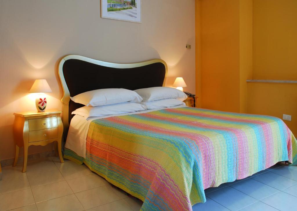 Hotel Michelangelo تيرامو الغرفة الصورة