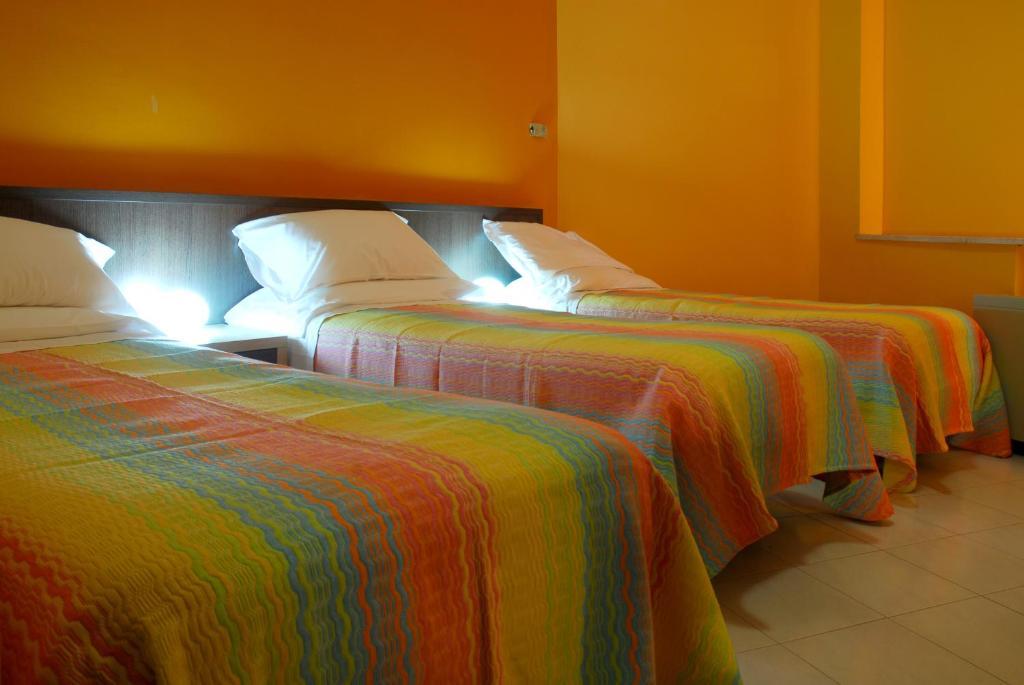 Hotel Michelangelo تيرامو الغرفة الصورة