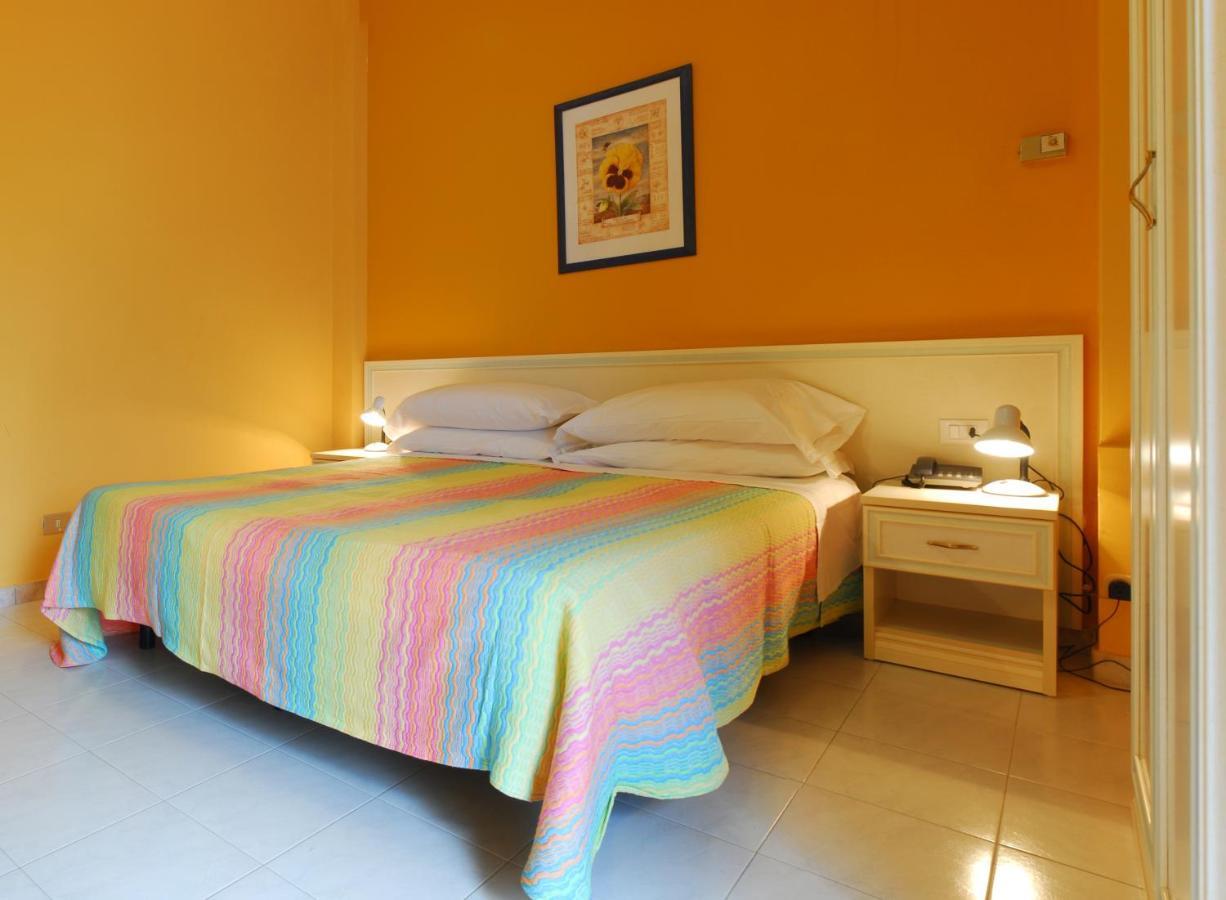 Hotel Michelangelo تيرامو الغرفة الصورة