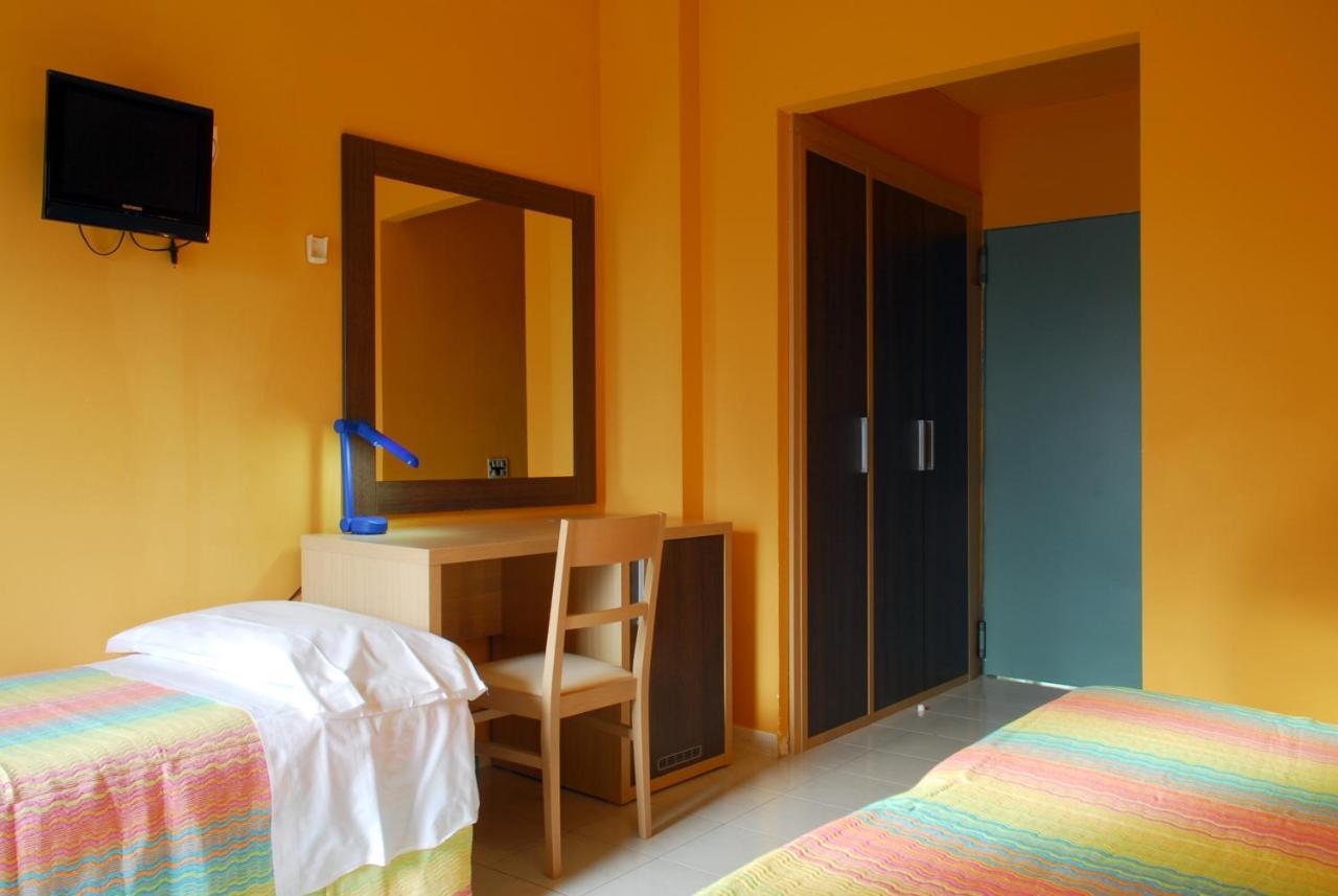 Hotel Michelangelo تيرامو الغرفة الصورة